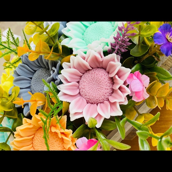 Soap Flowers - Picture 6 of 12